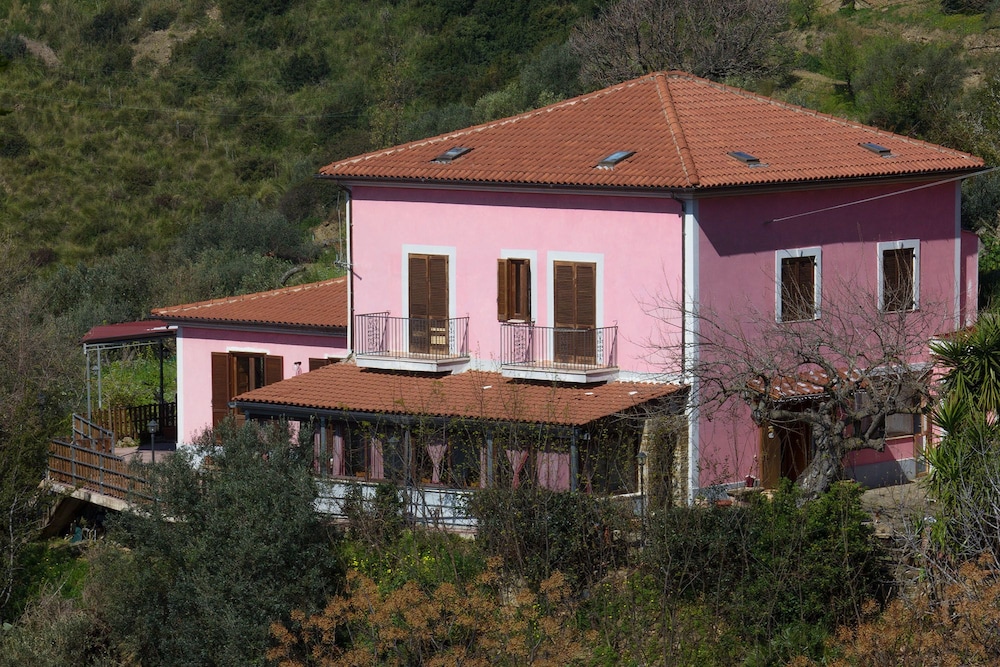 Raggio Di Sole — hotel in Perdifumo