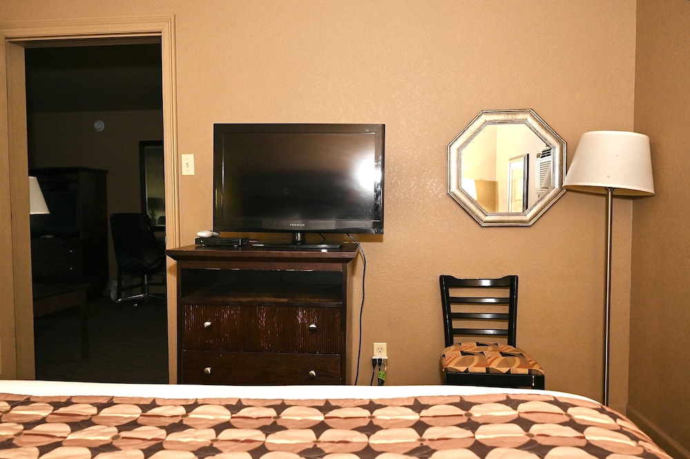 Fortune Inn And Suites Newport - photo 32