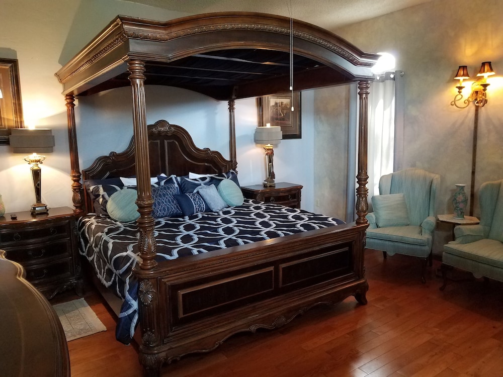 Tuscan Manor - photo 7