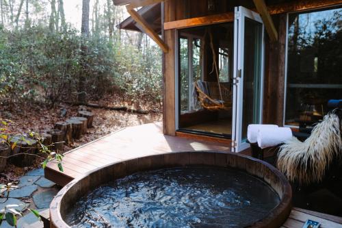 The Forest Bathhouse Sauna Soak & Luxury — 4-Star Luxury Hotel in Fairview, United States