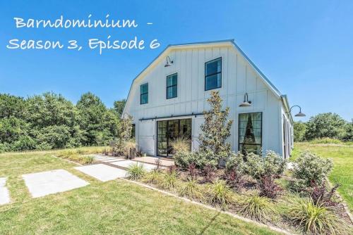 Fixer Upper S Original Barndominium Sits On Private 16 Wooded Acres & Lake — hotel near Waco Regional Airport