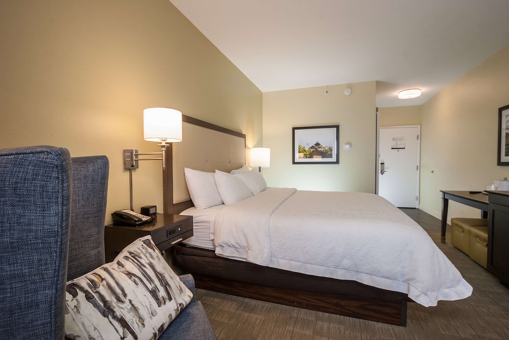 Hampton Inn Great Falls - photo 14