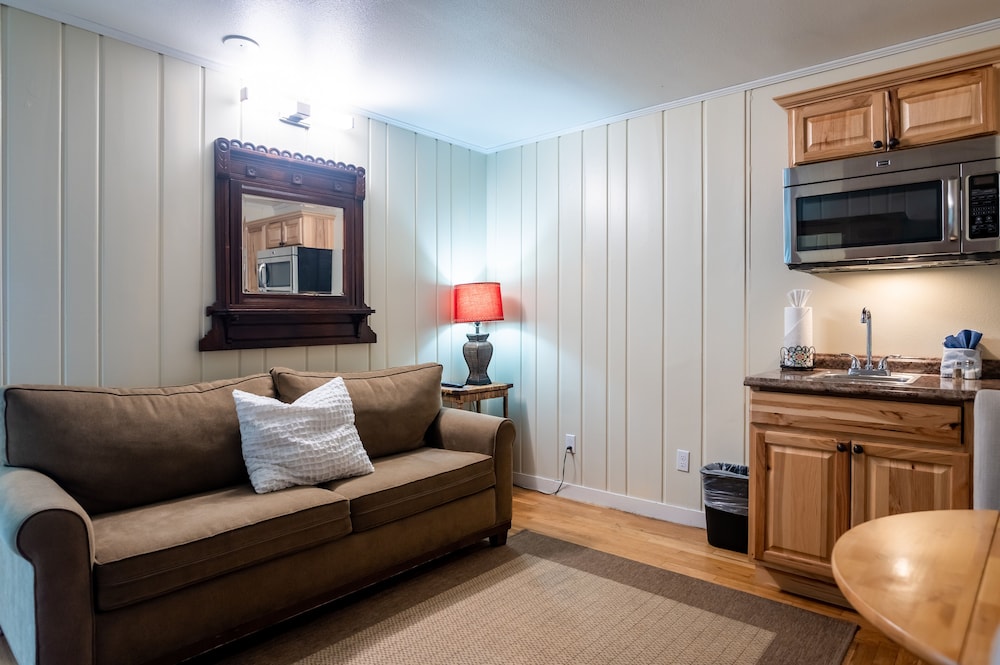 Gilbert Inn Seaside - photo 48