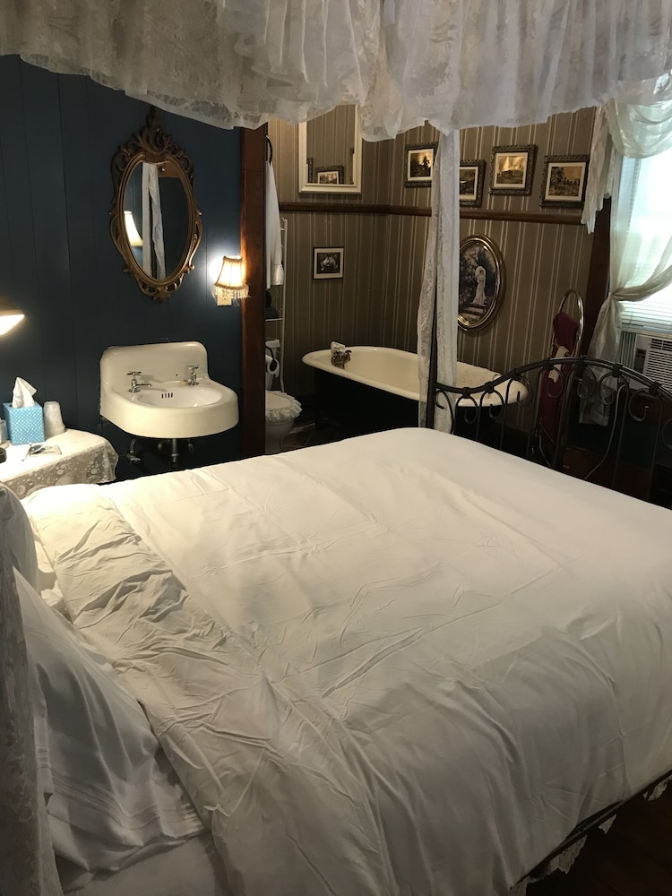 Armour's Hotel - photo 10