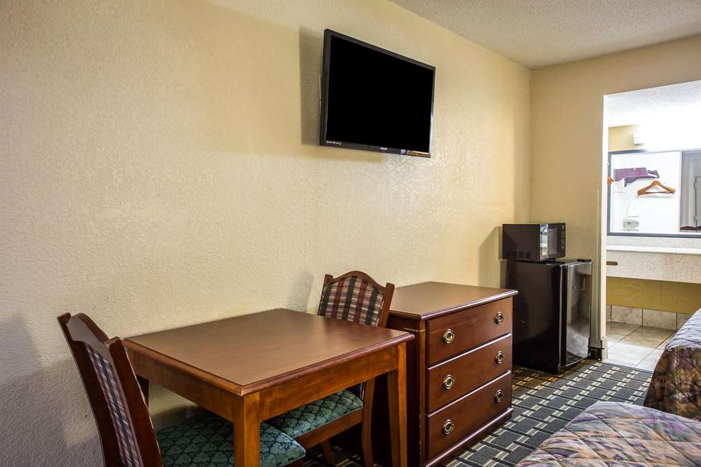 Econo Lodge Salisbury South - photo 21