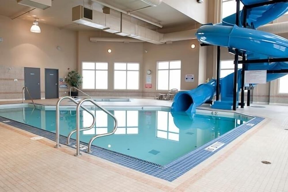 Paradise Inn & Suites Valleyview — hotel in Valleyview