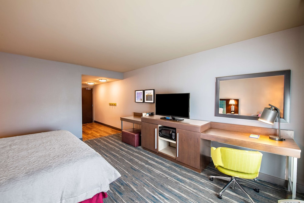 Hampton Inn & Suites Keller Town Center - photo 8