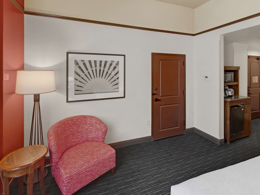 Hilton Garden Inn Milwaukee Downtown - photo 28
