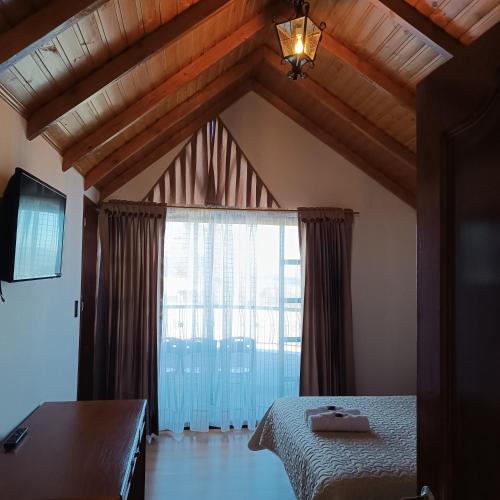 Villa Graciela I — 4-Star Luxury Hotel in Paipa, Colombia