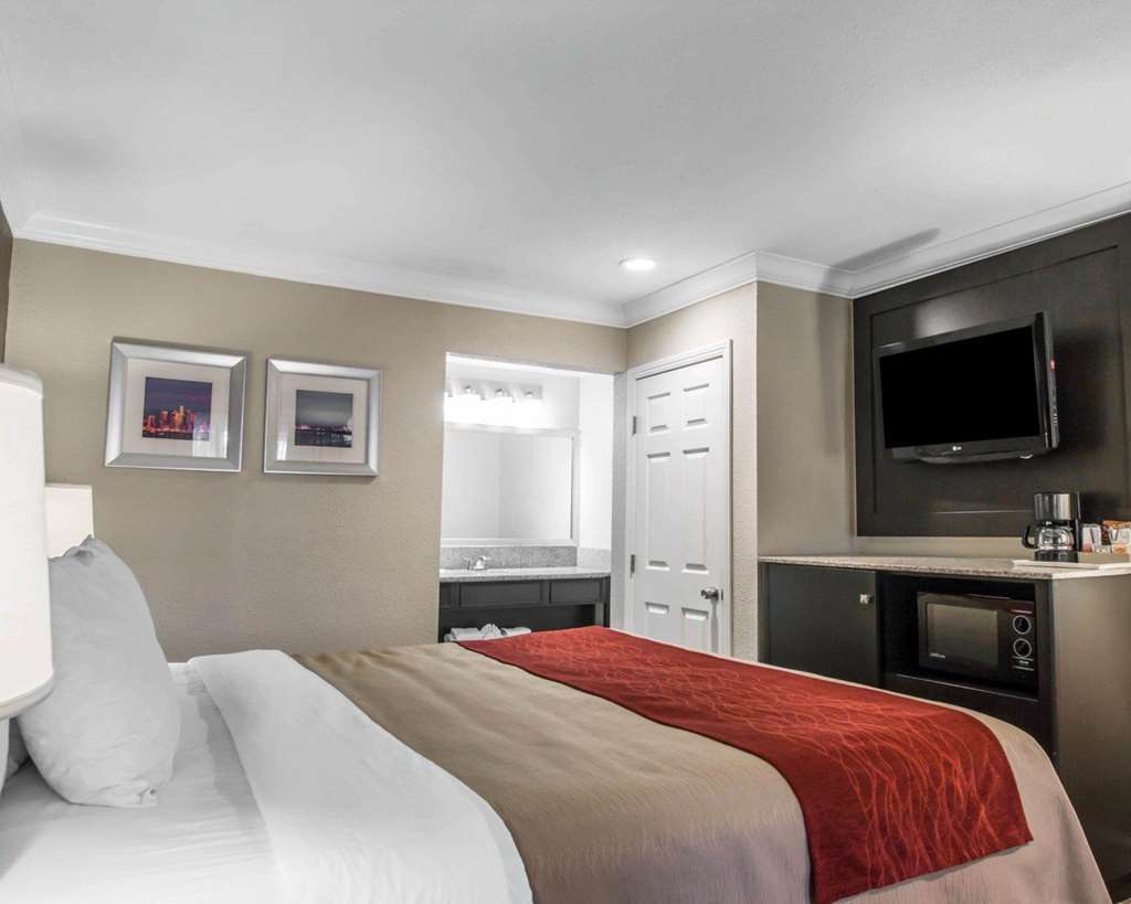 Quality Inn Downey - photo 15