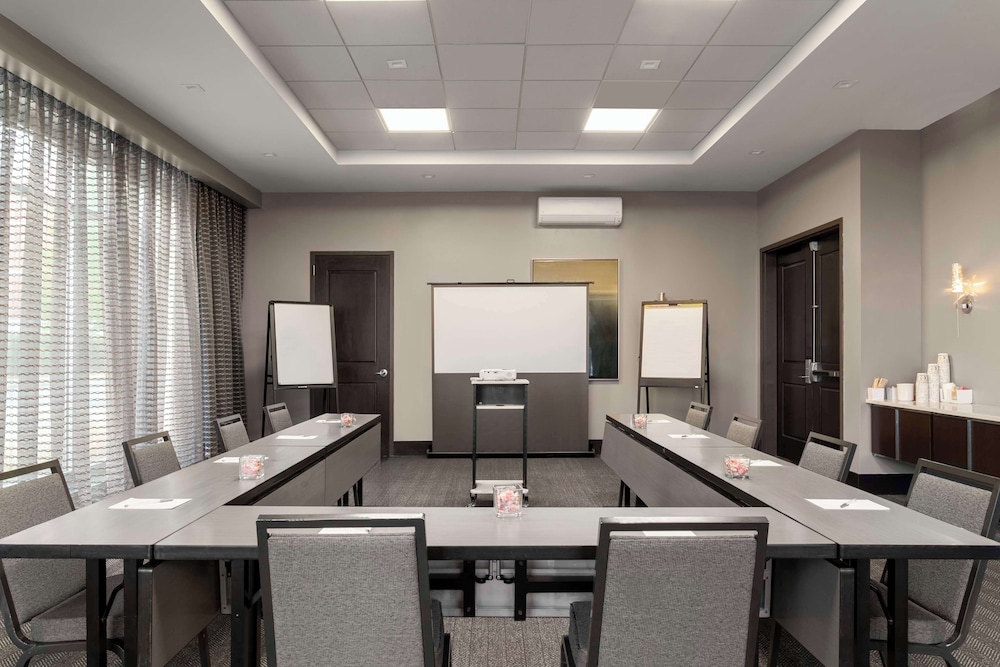 Hampton Inn & Suites Worcester - photo 50
