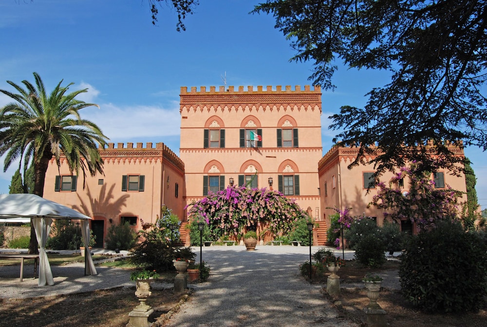 Fattoria di Casalappi - carbon neutral hotel in Campiglia Marittima