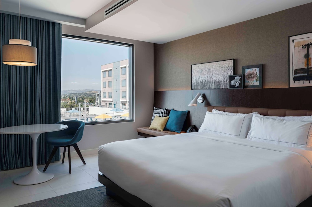 Hilton Buena Park Anaheim - photo 19