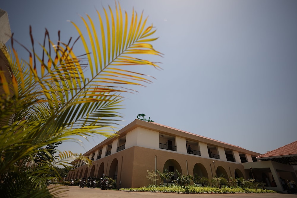 Baba - carbon neutral hotel in Nandurbar