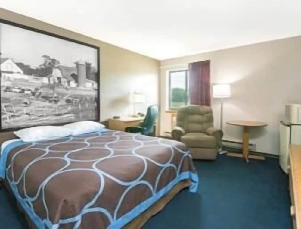 Super 8 by Wyndham Milbank SD - photo 12