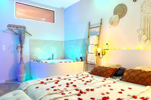 The Pearl Jacuzzi Cinema Patio Parking in Le Havre, France