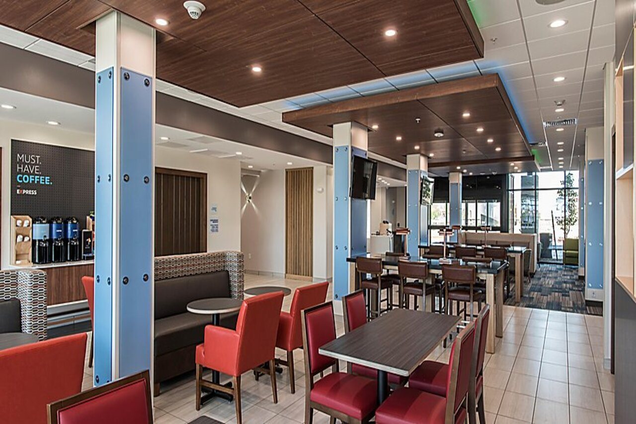 Holiday Inn Express & Suites Phoenix North Happy Valley by IHG - photo 16