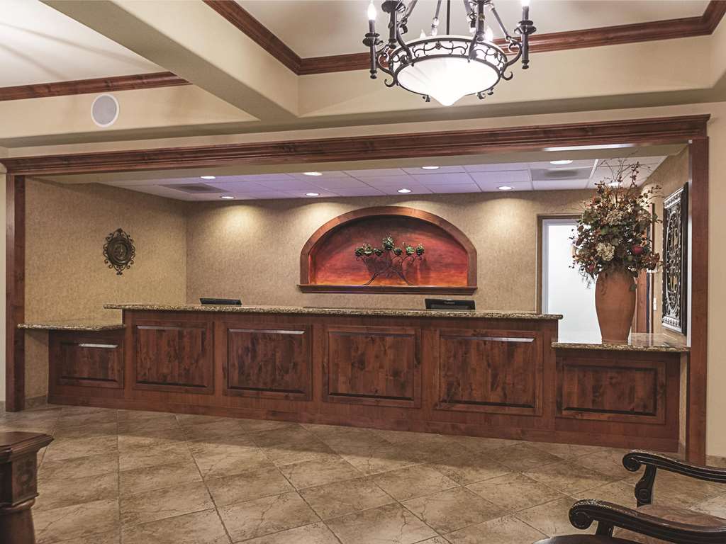 La Quinta Inn & Suites by Wyndham Trinidad - photo 10