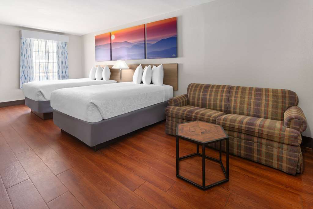 Days Inn by Wyndham Americus - photo 12