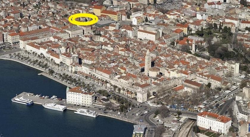 Apartments Oaza — 4-Star Luxury Hotel in Split, Croatia