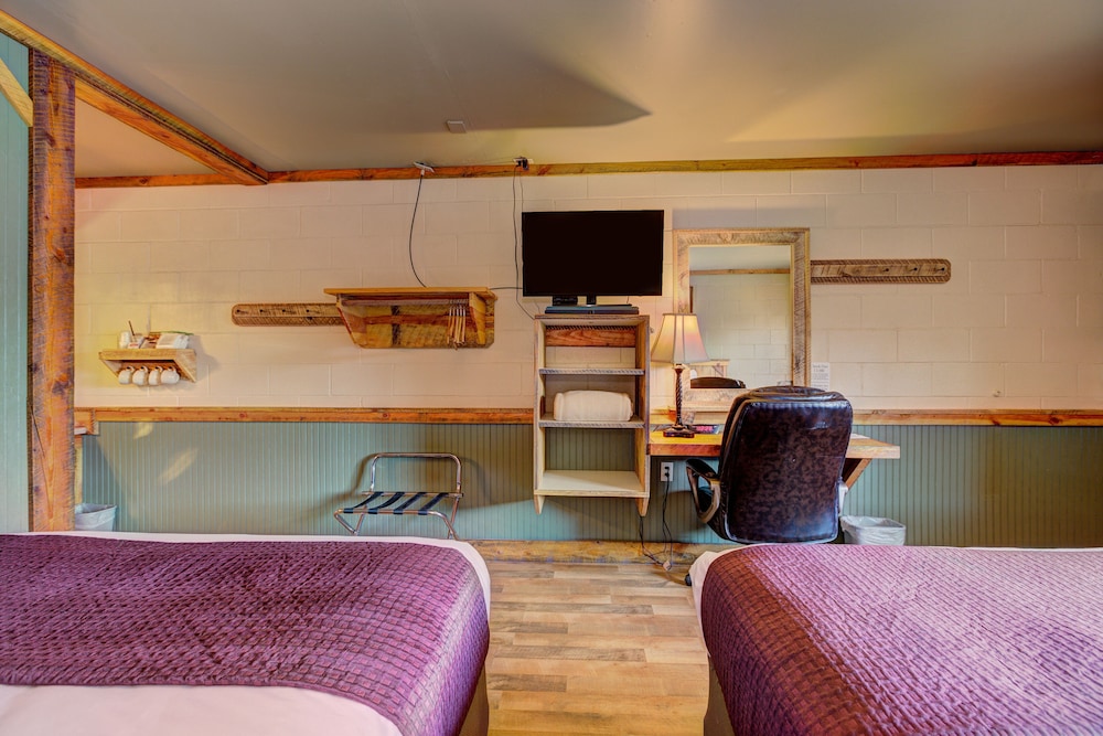 Holiday Motel and RV Park - photo 9