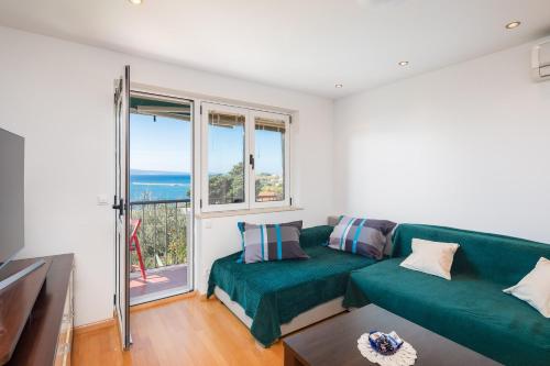 Sunny Vista Apartment — 4-Star Luxury Hotel in Omis, Croatia