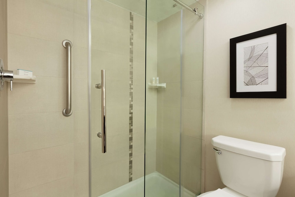 Embassy Suites by Hilton Arcadia Pasadena Area - photo 20