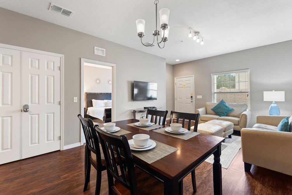 Lucky Find @ Lucaya Resort By Shine Villas #713 3 Bedroom Townhouse - photo 24