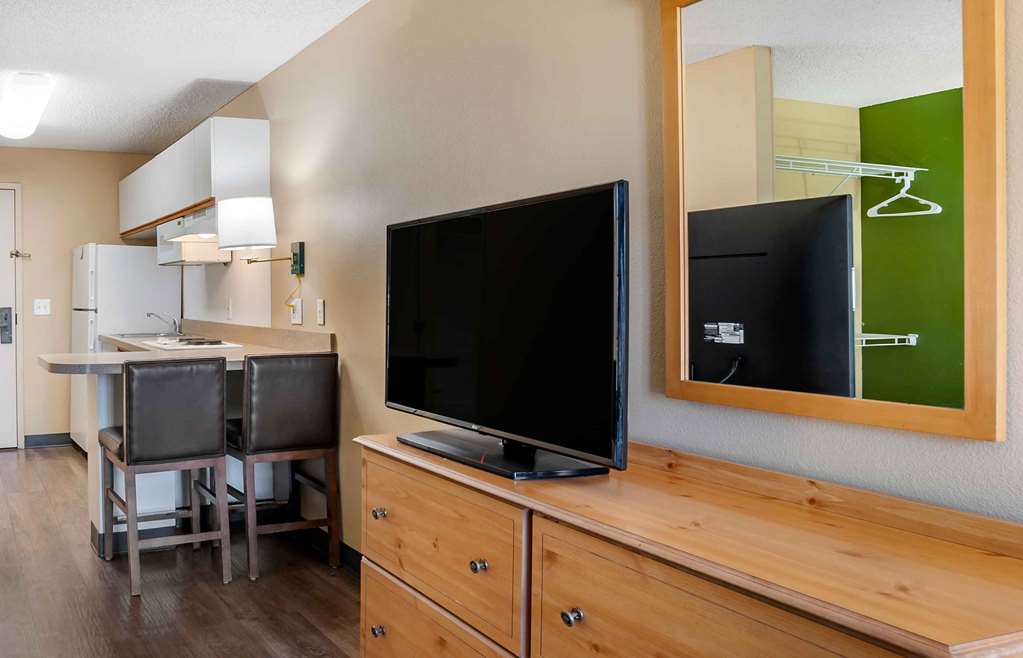 Extended Stay America Suites Los Angeles Monrovia - photo 30