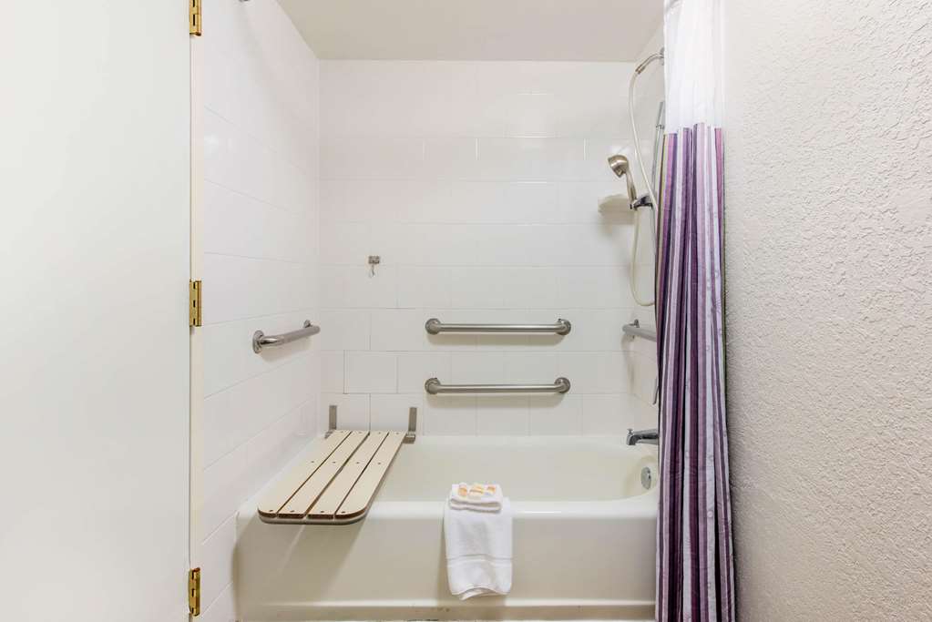 La Quinta Inn by Wyndham Ft. Lauderdale Tamarac East - photo 20