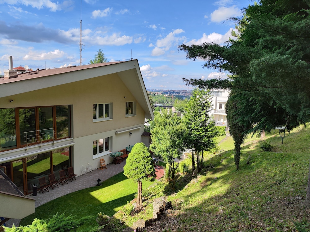 Vila Prag — 4-Star Luxury Hotel in Prague, Czech Republic