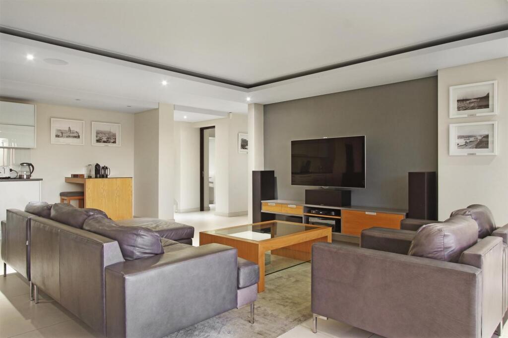 Ravensteyn — 4-Star Luxury Hotel in Cape Town, South Africa