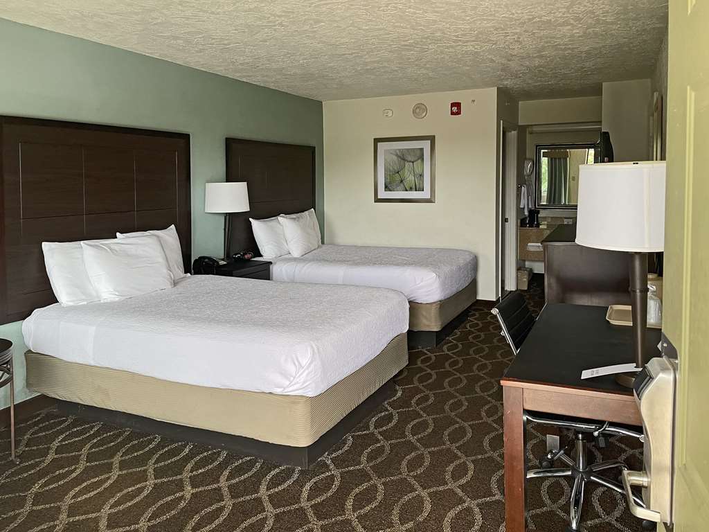 Quality Inn Clinton North - photo 13