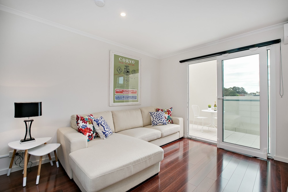 Newtown Mews — 4-Star Luxury Hotel in Newtown, Australia