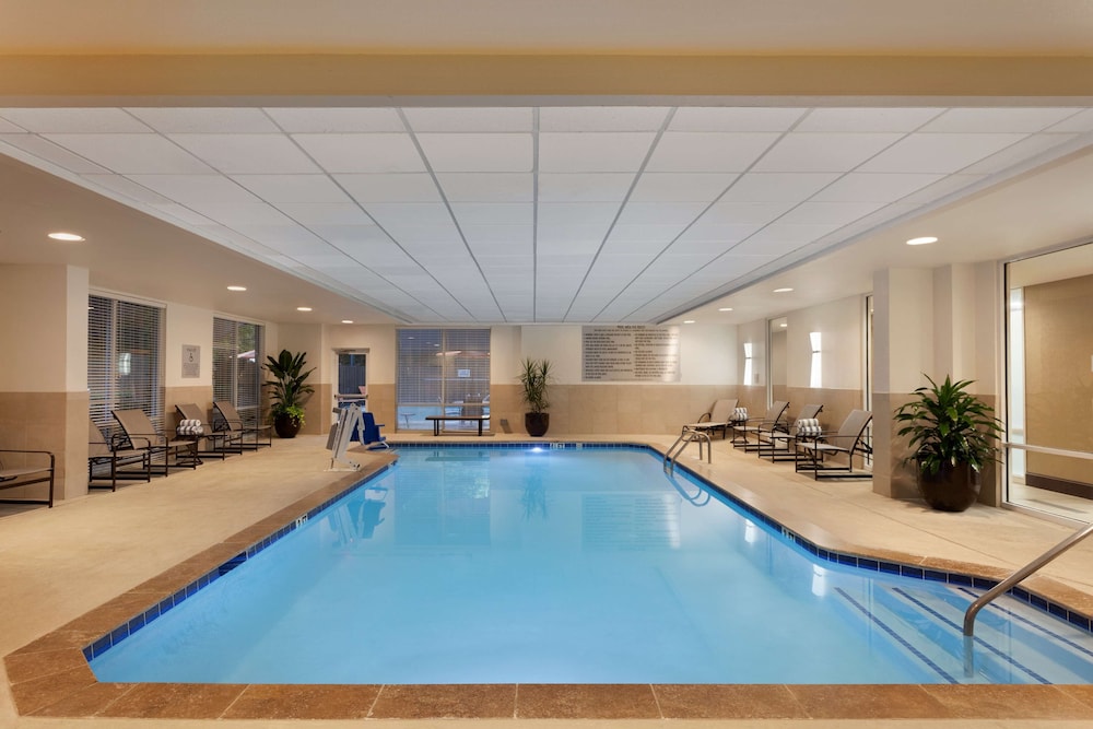 Embassy Suites by Hilton Atlanta Airport - photo 22