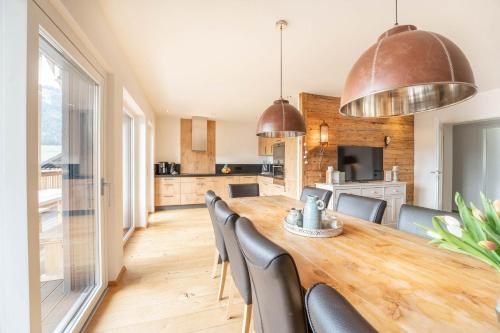 Penthouse Heidi — 4-Star Luxury Hotel in Mauterndorf, Austria