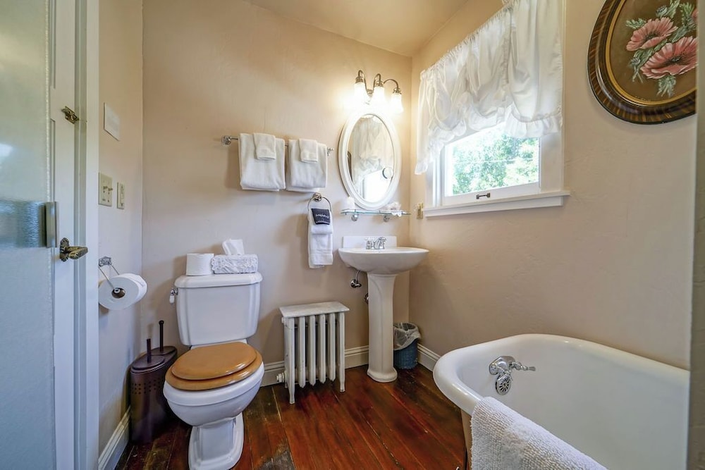 Weaverville Hotel - photo 81