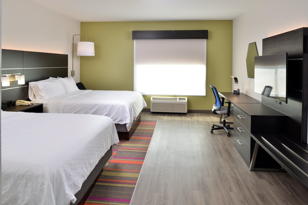 Holiday Inn Express & Suites Carthage by IHG - photo 10