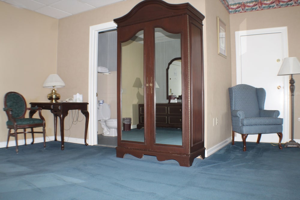 Waynebrook Inn Est 1865 - photo 24