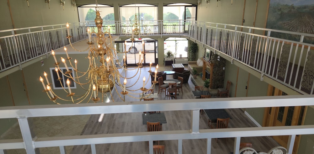 Americana Inn - photo 3