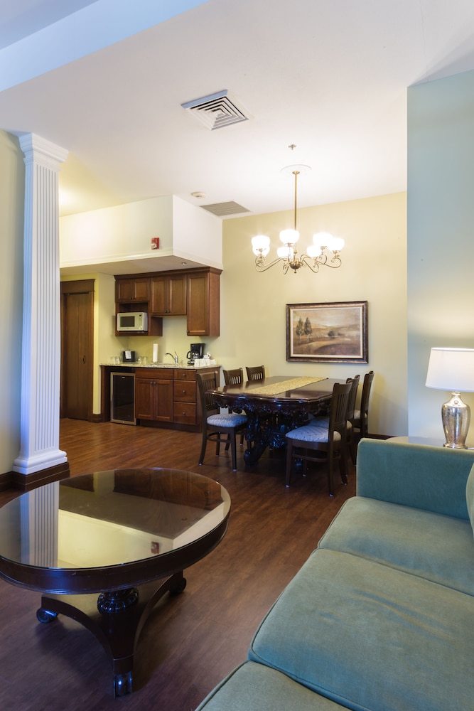 Hotel Winneshiek - photo 15