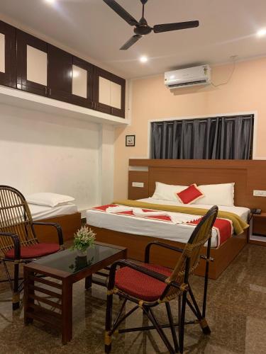 Adi Deva Inn in Guruvayur, India