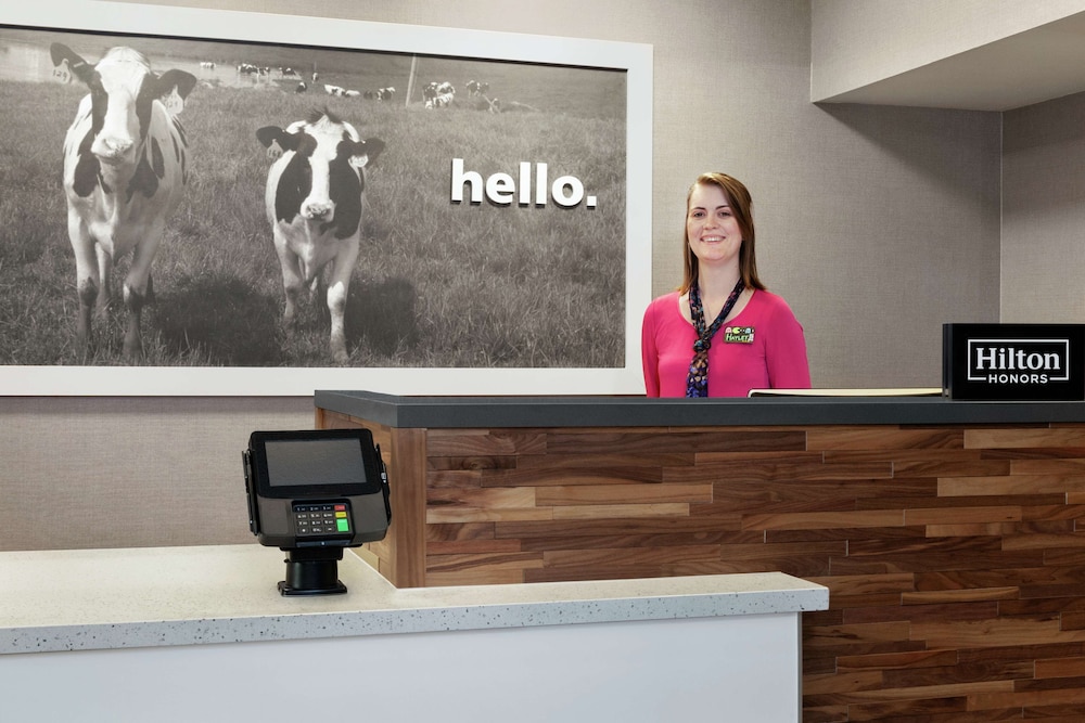 Hampton Inn Tracy - photo 5