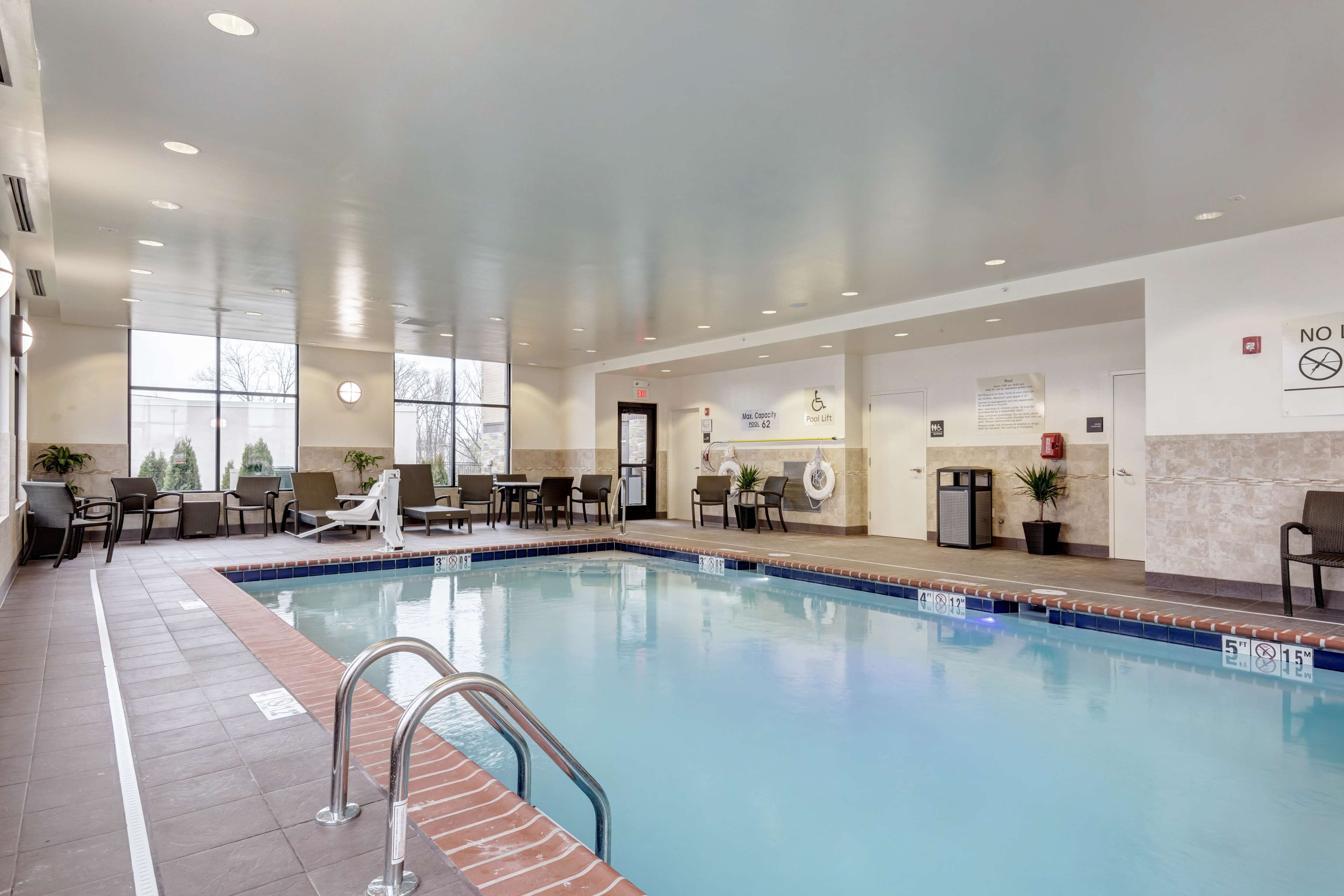 Hampton Inn St. Louis Wentzville - photo 11