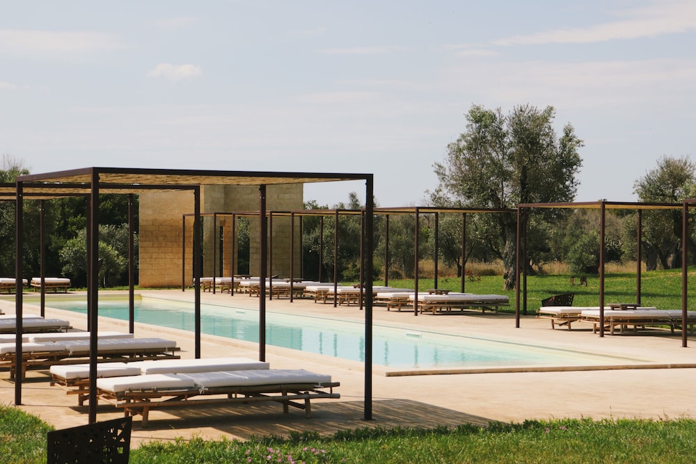 Secolario Masseria Del Viverbene — 4-Star Luxury Hotel in Palmariggi, Italy