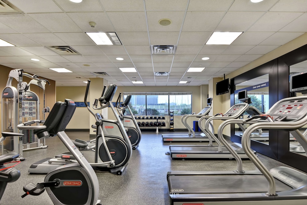 Hampton Inn & Suites Newark Harrison Riverwalk - photo 22