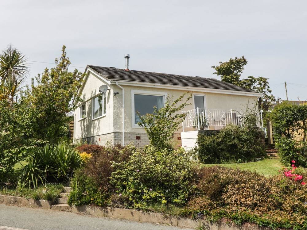 Sea View — 4-Star Luxury Hotel in Benllech, United Kingdom