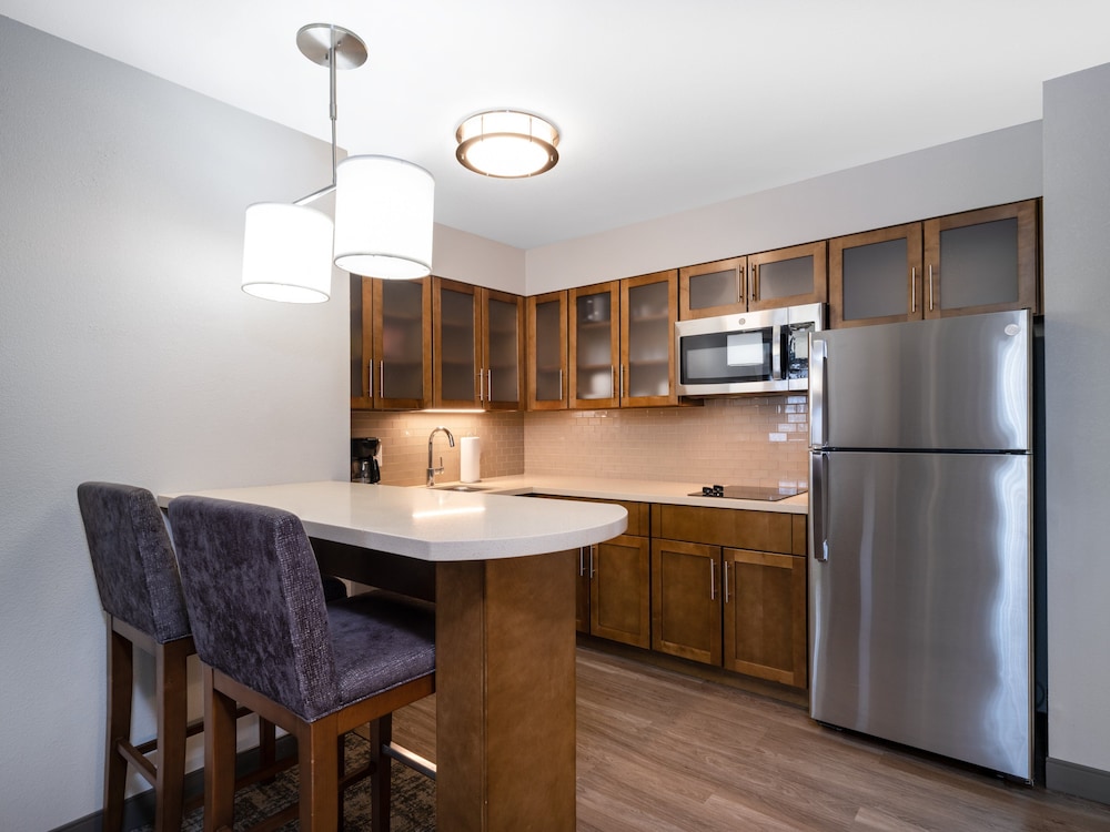 Staybridge Suites Sioux City Southeast by IHG - photo 20