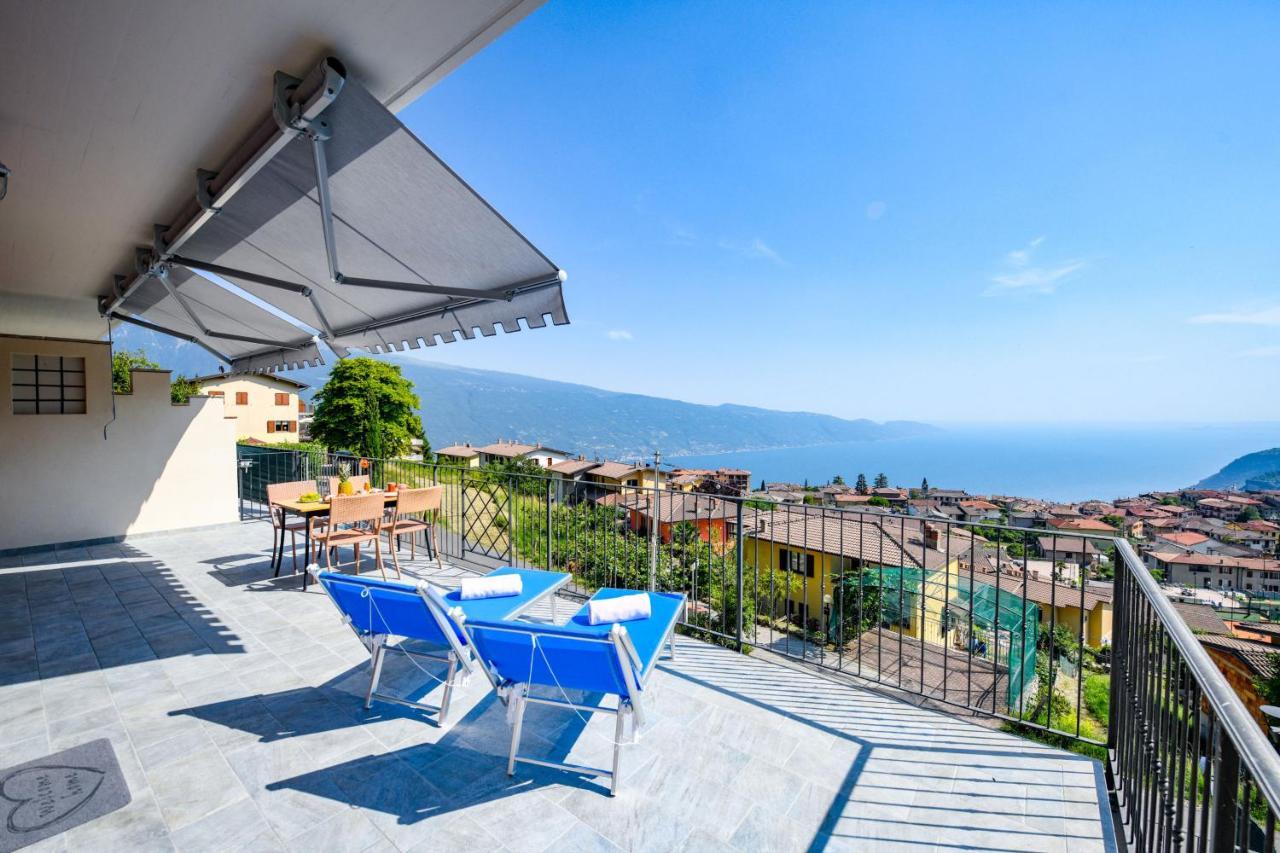 Regina — 4-Star Luxury Hotel in Gardola, Italy