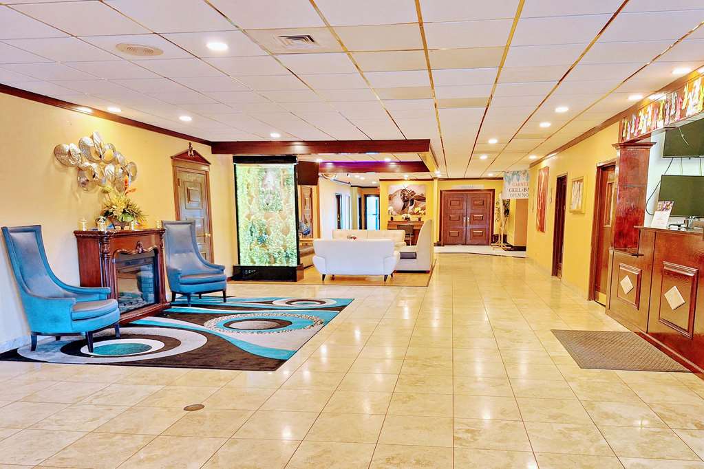 Travelodge by Wyndham Indianapolis Speedway - photo 18